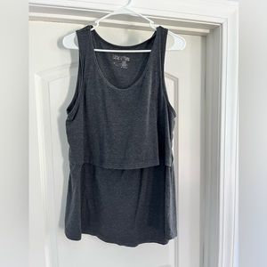 Latched mama tank nursing/maternity. Play due to pilling.